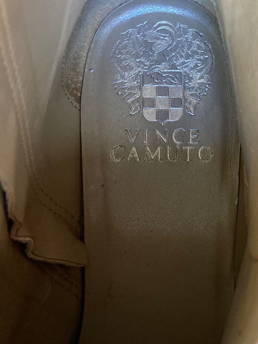Vince Camuto Arendara Bootie Womens 7.5 Beige Ankle Suede Low Heel Perforated - Picture 4 of 7